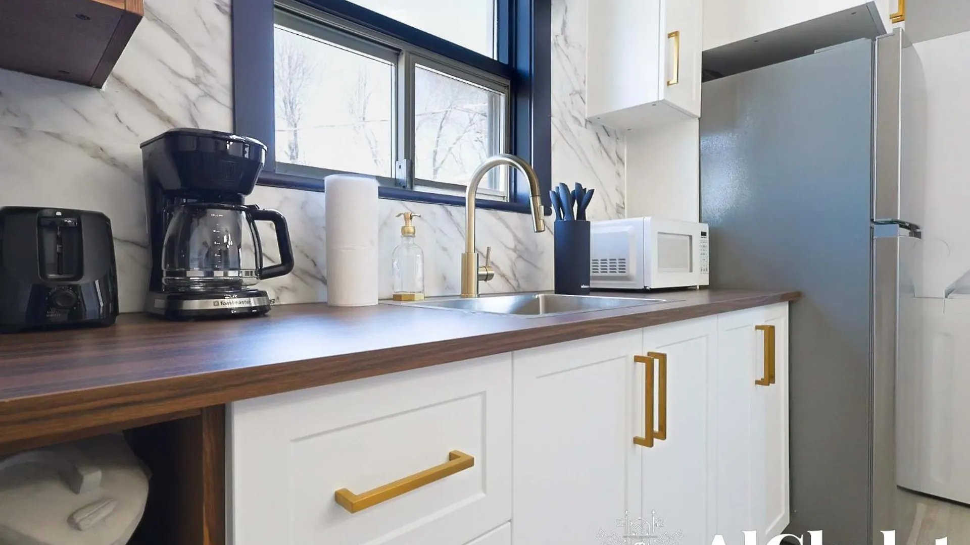 Apartment Ebony - Urban Elegance - Cozy Condo In The Heart Of Quebec Canada