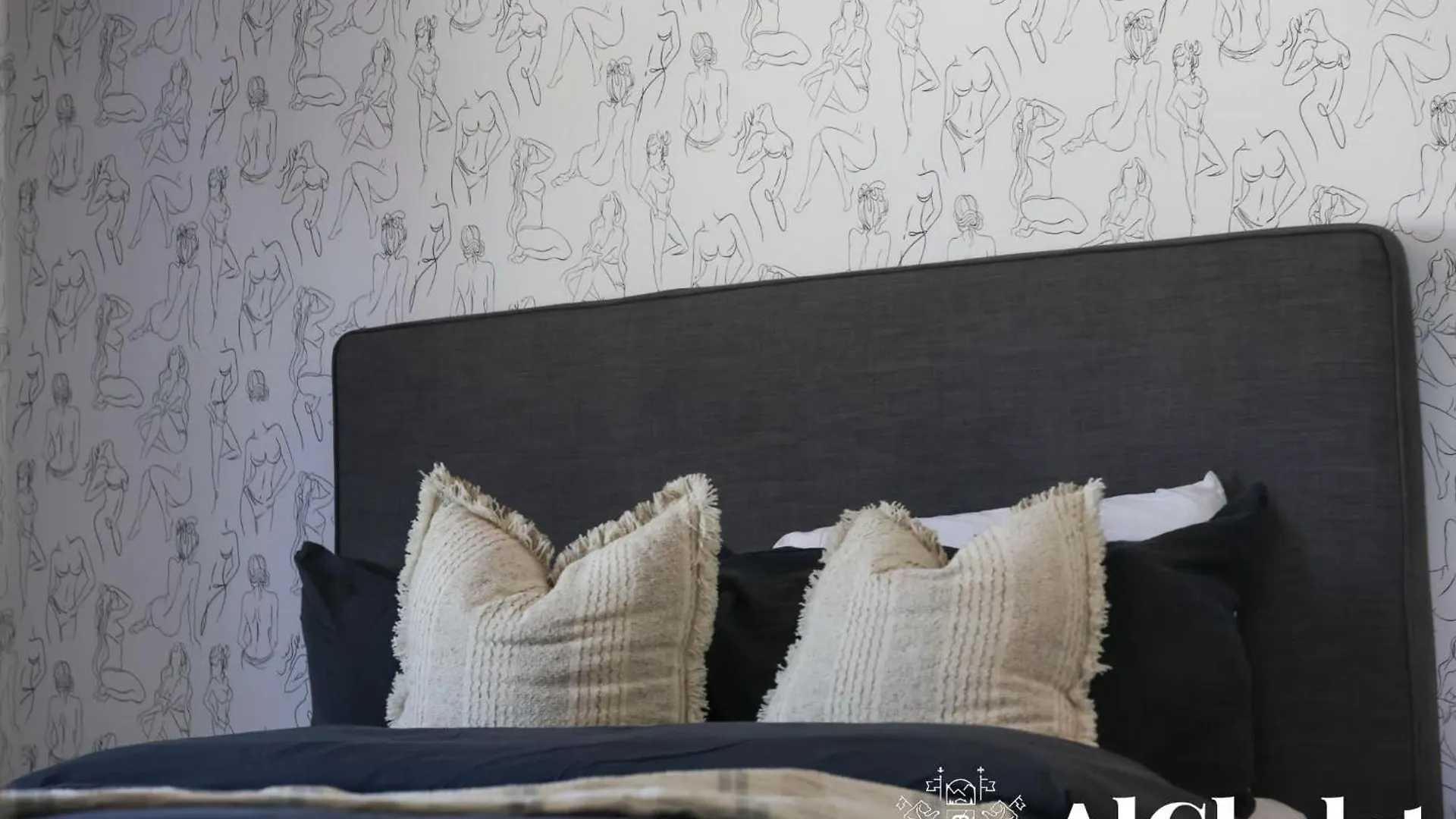 Ebony - Urban Elegance - Cozy Condo In The Heart Of Quebec