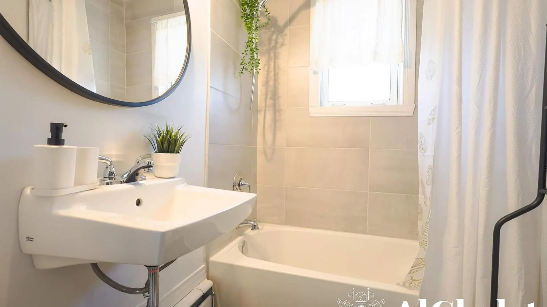 Ebony - Urban Elegance - Cozy Condo In The Heart Of Quebec Apartment Quebec City